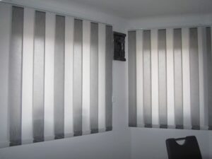 Vertikalna Trakasta Zavjesa